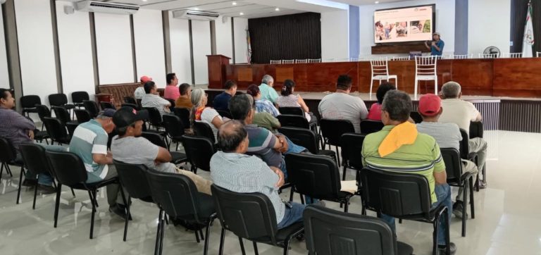 Capacitación “Ciclo biológico de la Varroa y del Pequeño Escarabajo de la Colmena”